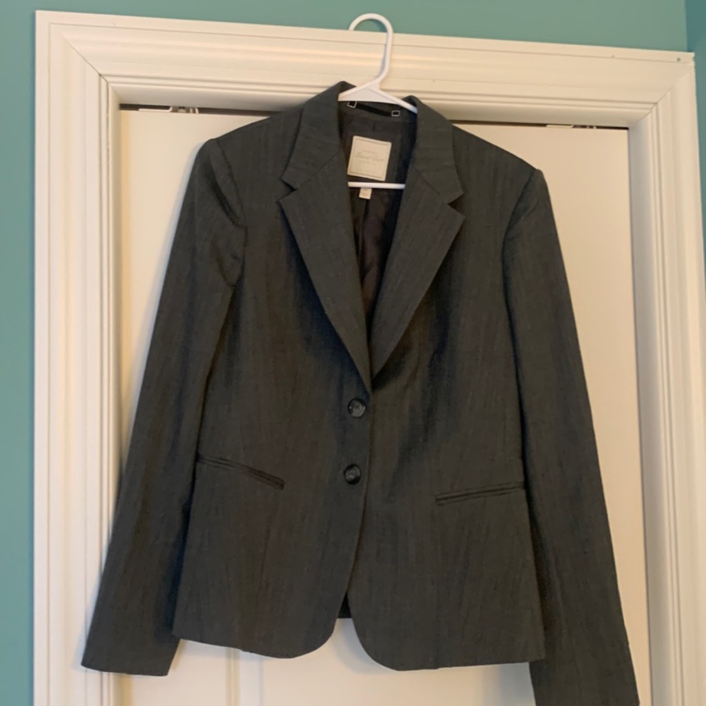 The Limited travel suit jacket